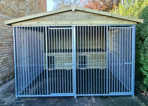 Wilmslow double wooden dog kennel